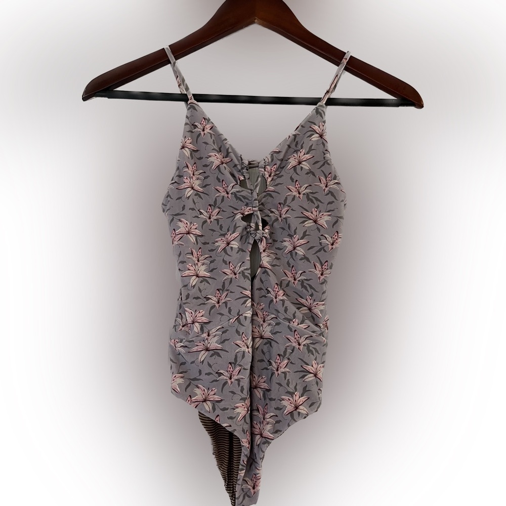 Acacia Kokomo one piece in Lily